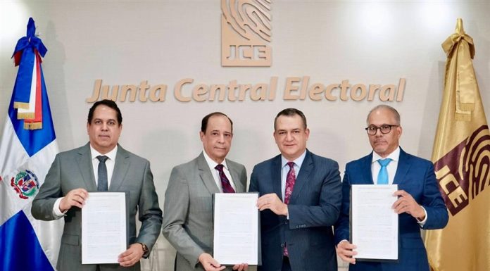 JCE y EMDOC firman contrato para suplir equipos, materiales y servicios para la nueva cédula