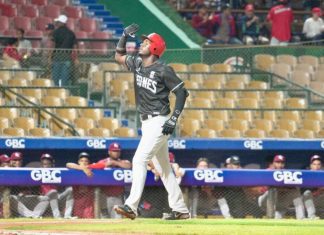 Jonrones de Lake y Maldonado guían al Escogido a su tercera victoria consecutiva