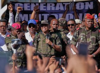 La generación Z celebra el golpe de Estado militar en Madagascar