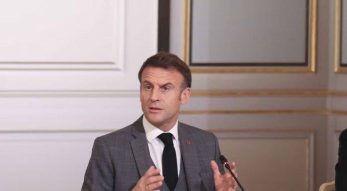 Macron insta a dar seguimiento «sin demora» al «compromiso» de Hamás con el plan de Trump
