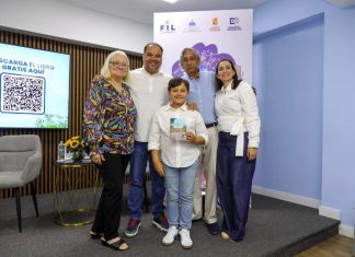 Pablo Ulloa pone en circulación libro República Dominicana: un legado para mi hijo