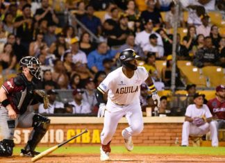 Con un triple productor de 3 carreras, Rodríguez da 1era victoria a las Águilas