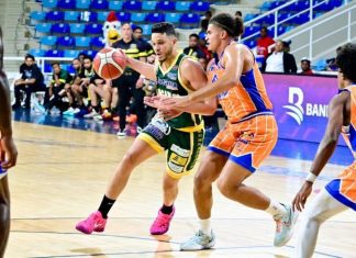 San Carlos gana serie regular del grupo A al derrotar a Huellas del Siglo