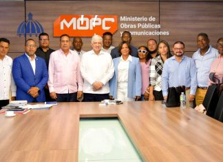 Senador Pedro Tineo encabeza reunión con ministro de Obras Públicas para buscar soluciones a problemáticas viales de Monte Plata