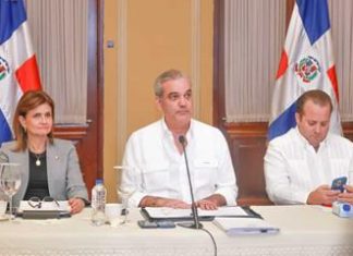 Gobierno suspende docencia miércoles y jueves, y labores desde la 1:pm por tormenta Melissa