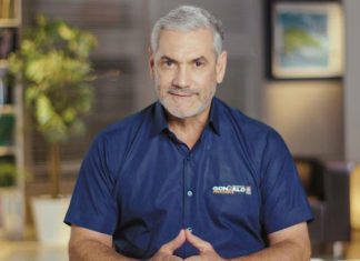 Gonzalo Castillo advierte que la nación está por encima de cualquier rivalidad política; critica crisis en educación, salud y electricidad