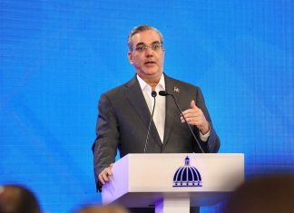 Abinader informa Gobierno continúa evaluando recomendaciones del informe del CES sobre la crisis haitiana