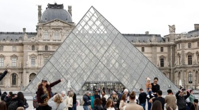Fiscalía confirma los arrestos del robo del Louvre, pero lamenta su difusión «precipitada»