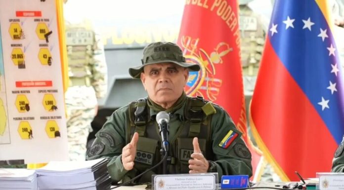 Venezuela dice prepararse ante un despliegue que se acerca «cada día más» a sus costas