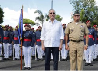 Presidente Abinader almorzará este sábado con los militares en el Ministerio de Defensa
