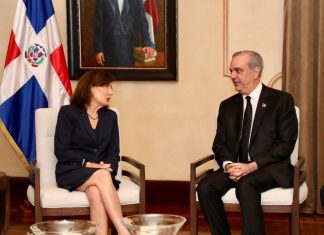 Presidente Abinader recibe en el Palacio Nacional a la gobernadora del estado de Nueva York, Kathy Hochul