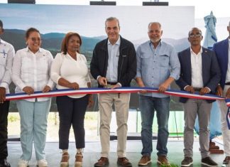 Tras 50 años de espera de los sanjuaneros, Presidente Abinader entrega nuevas carreteras en San Juan