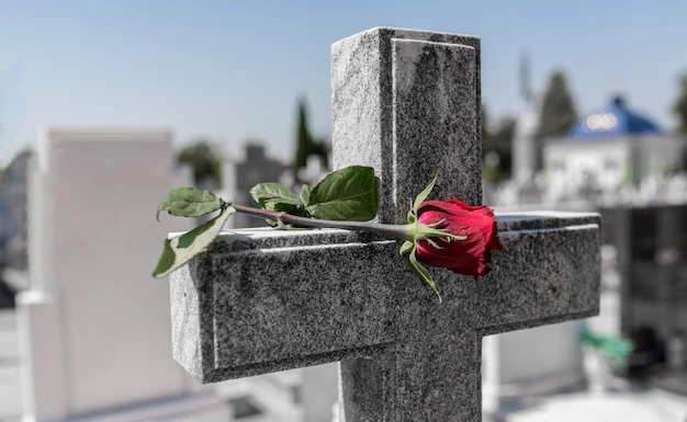 Reportaje- Capitaleños de todas las edades acudieron a tumbas de sus deudos en Día de los fieles difuntos