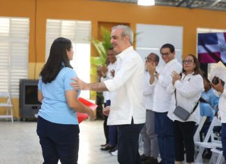Presidente Abinader entrega nuevo liceo en Santiago para garantizar educación de calidad a 840 estudiantes