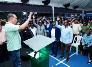 Regidor del PLD y dirigentes del PRM se juramentan en la Fuerza del Pueblo en Santo Domingo Norte