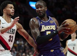 Los Lakers,sin sus estrellas, siguen ganando hasta por inercia