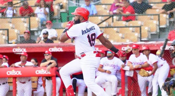 Leones del Escogido apalean a los Toros con jonrones de Maldonado, Cordero y Navarro