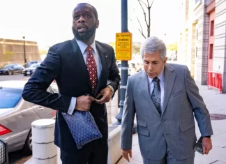 Rapero es sentenciado a 14 años de prisión por donaciones ilegales a la campaña de Obama