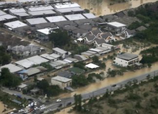 Suben a 145 los muertos por las inundaciones en el sur de Tailandia
