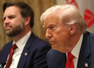 Donald Trump insiste en que «podría hablar» con Nicolás Maduro para «salvar muchas vidas»