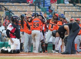 Toros apabullan al Escogido y ganan cuarto en línea