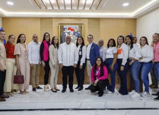 Gobierno entrega RD$50 millones en créditos a 232 prestatarios en Constanza