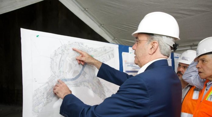 Presidente Abinader realiza visita de supervisión al túnel bajo la Plaza de la Bandera para ver los avances de la obra como parte de la solución vial de la zona