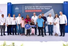 Presidente Abinader inaugura en Hato del Yaque de Santiago 180 viviendas que beneficiarán a cientos de familias y una escuela que favorecerá a 650 estudiantes