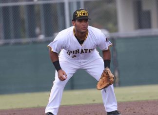 Boston adquiere al prospecto dominicano Adonys Guzmán en un cambio con los Piratas