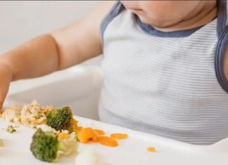 Pediatra Luli Gil explica cuándo y cómo iniciar la alimentación complementaria en los bebés