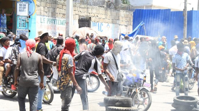 Mueren 43 policías en 11 meses en lucha antipandillas en Haití