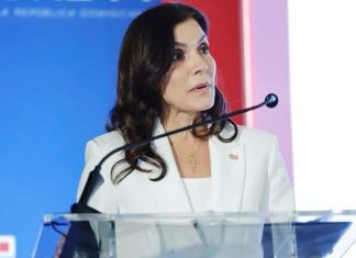Washington presionó a RD para mantener abierta la frontera con Haití, afirma embajadora estadounidense