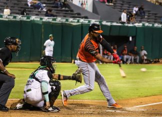 Eloy Jiménez ayuda a ganar a Toros mientras busca regresar a las Grandes Liga