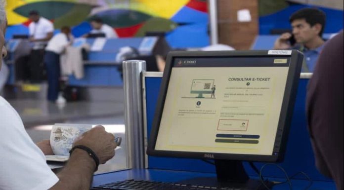 Migración informa falla técnica afecta llenado del formulario digital obligatorio para salir de República Dominicana