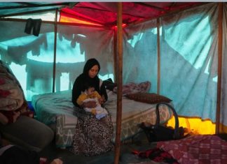 Desplazados en Gaza enfrentan condiciones invernales en tiendas de campaña