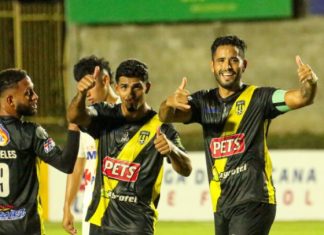 Gol de Ascona impulsa al Moca FC a un triunfo 1-0 y lo deja a un paso de la Liguilla