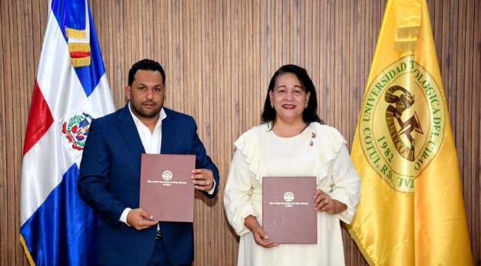 Junta Municipal de Angelina becará 150 estudiantes en la Uteco