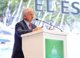 Exministro de Hacienda de Chile, Felipe Larraín, destaca fortalezas económicas de RD en el contexto actual
