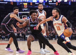 Jalen Brunson tumba a Miami Heat con 47 puntos