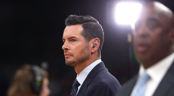 J.J. Redick estalla: «Hay jugadores que no quieren hacerlo»