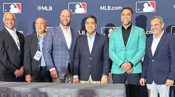 Ministro Kelvin Cruz anuncia apoyo del Gobierno al equipo dominicano del Clásico Mundial de Béisbol