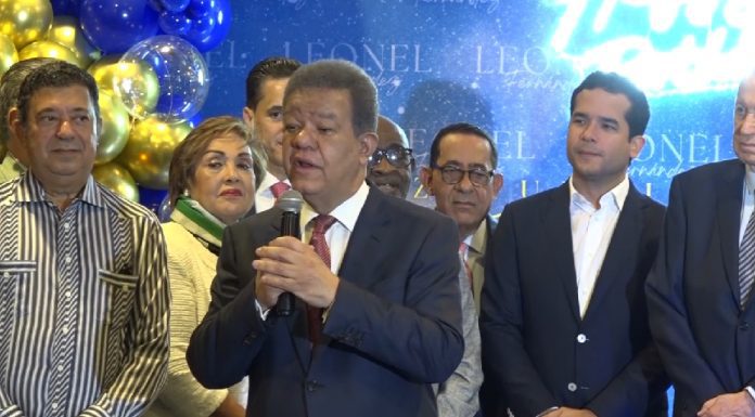 Leonel Fernández califica el 2025 como «un año horrible»; aspira a que RD retome el camino del crecimiento y el desarrollo