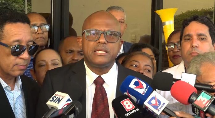 Presidente del CMD informa médicos recibirán en enero un nuevo aumento salarial