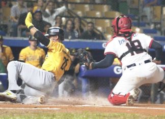 Leones del Escogido vencen 7-3 a las Águilas Cibaeñas en el Quisqueya