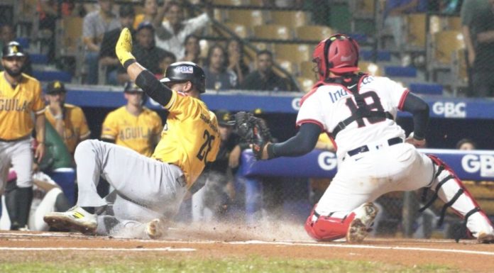 Leones del Escogido vencen 7-3 a las Águilas Cibaeñas en el Quisqueya