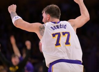 Los Lakers se dan un respiro con un triunfo