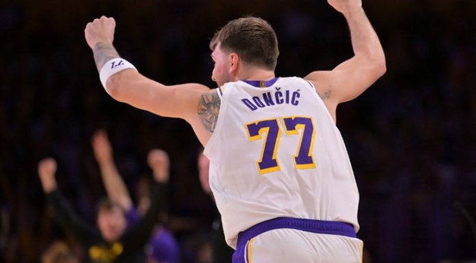 Los Lakers se dan un respiro con un triunfo