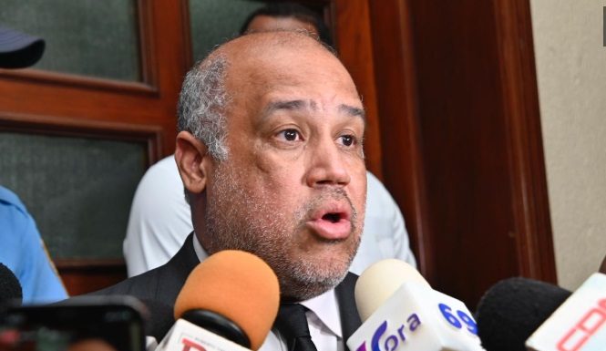 Abogado de Santiago Hazim responsabiliza al Ministerio Público y a Abinader por salud de su cliente en prisión