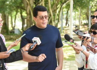 Ministro de Turismo supervisa reconstrucción del Parque Nacional Submarino La Caleta