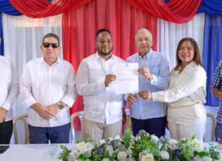 Gobierno entrega certificaciones para importantes obras comunitarias en Monseñor Nouel